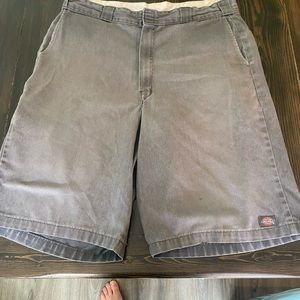 Dickies Shorts. Grey 38